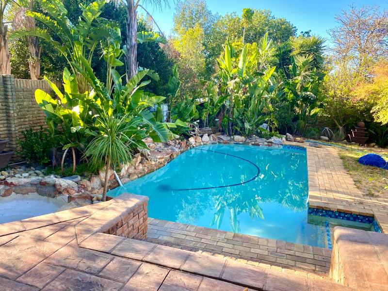 4 Bedroom Property for Sale in Panorama Western Cape